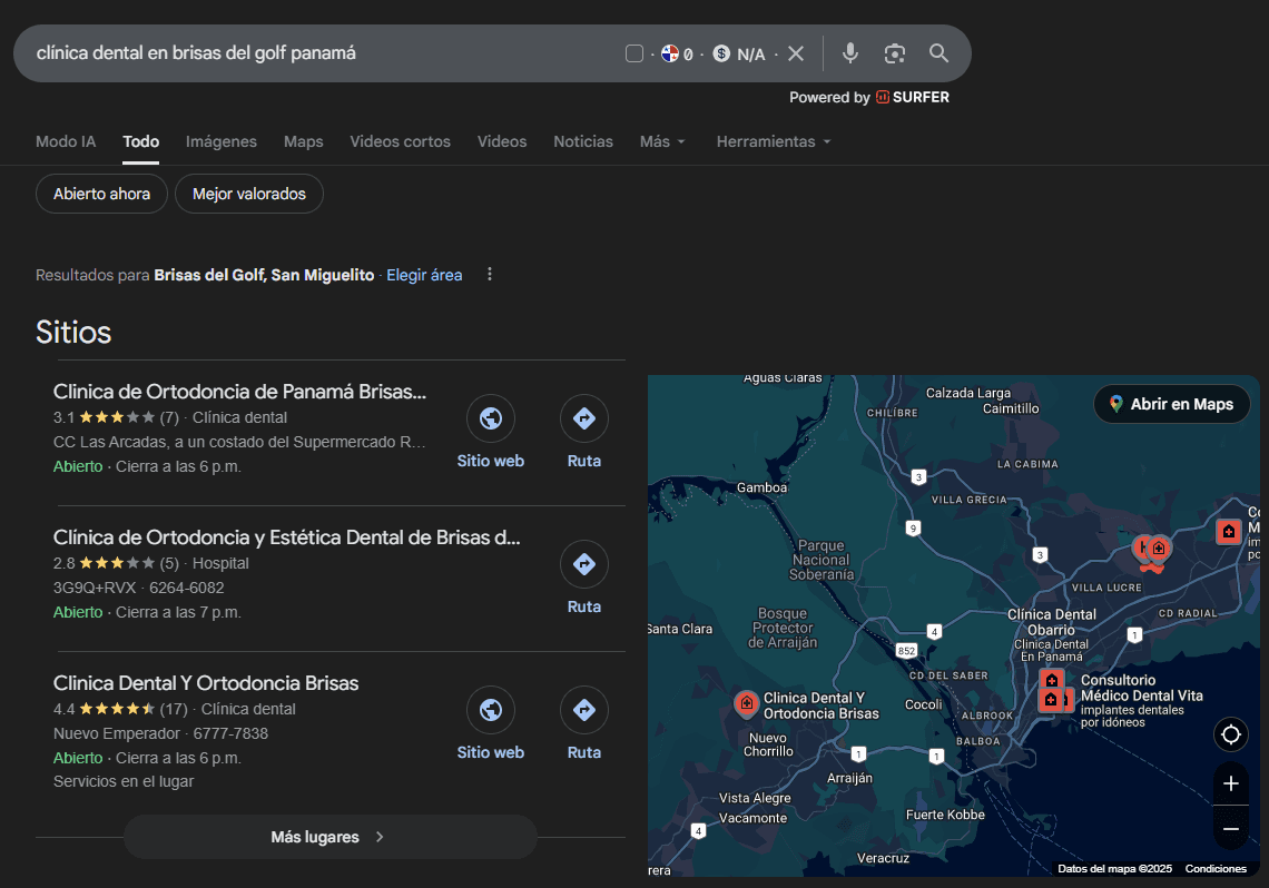 Ejemplo de resultados en Google Maps para clínica dental en Brisas del Golf, Panamá, mostrando los primeros negocios locales posicionados.